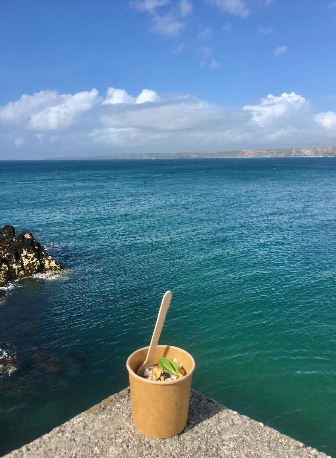 The Blue Door Bed and Breakfast New Quay Exteriör bild