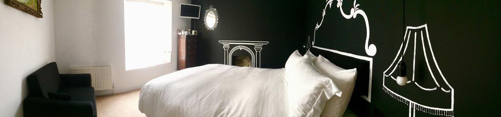 The Blue Door Bed and Breakfast New Quay Exteriör bild