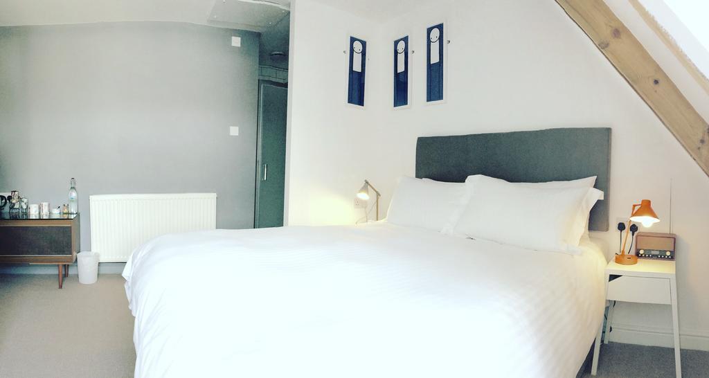The Blue Door Bed and Breakfast New Quay Exteriör bild