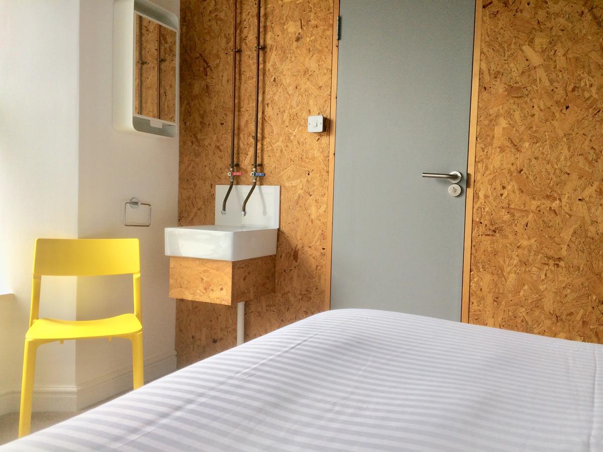 The Blue Door Bed and Breakfast New Quay Exteriör bild